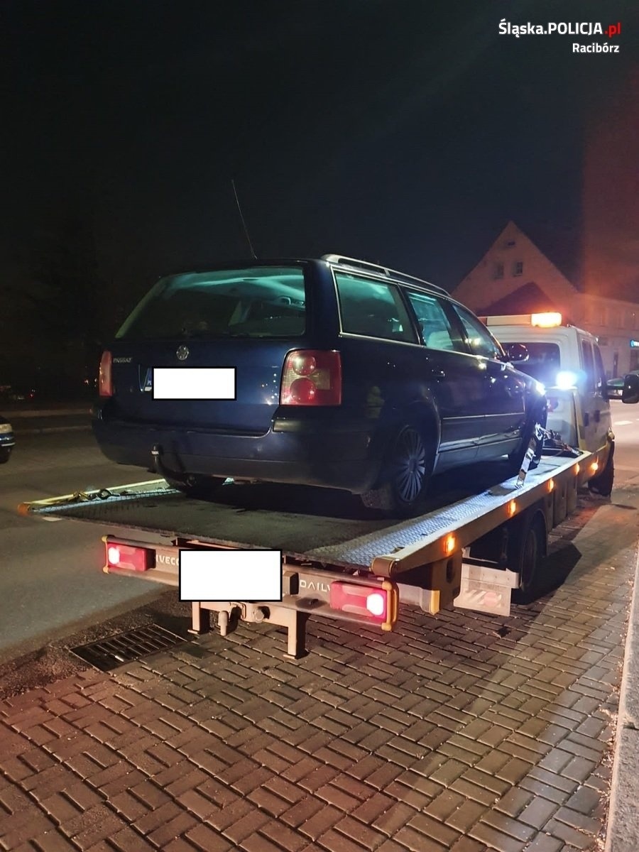 Zdjęcie w galerii na portalu naszraciborz.pl: Próbował przekupić policjantów gotówką i narkotykami [FOTO] wiadomości z regionu