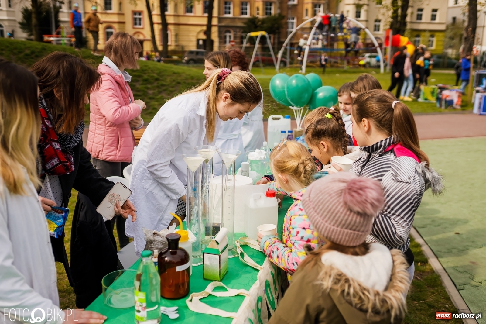 Zdjęcie w galerii na portalu naszraciborz.pl: Dzień Ziemi w Ogródku Jordanowskim przepełniony atrakcjami wiadomości z regionu