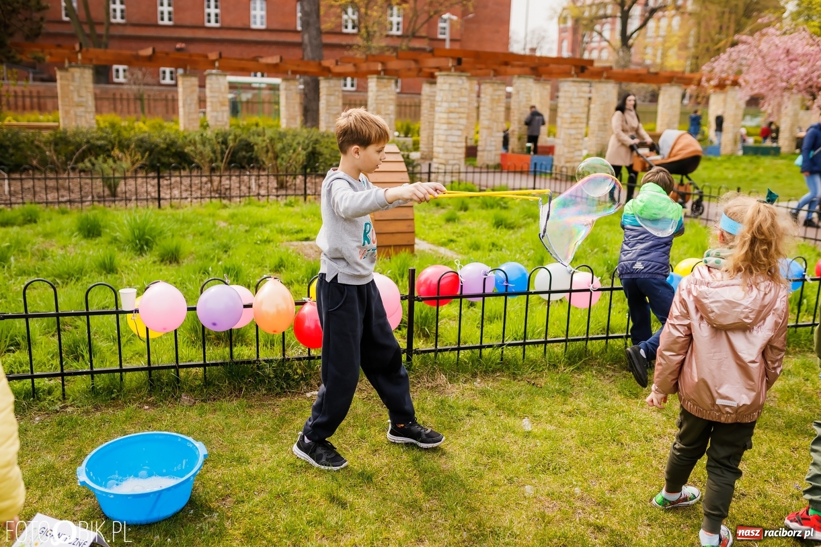 Zdjęcie w galerii na portalu naszraciborz.pl: Dzień Ziemi w Ogródku Jordanowskim przepełniony atrakcjami wiadomości z regionu