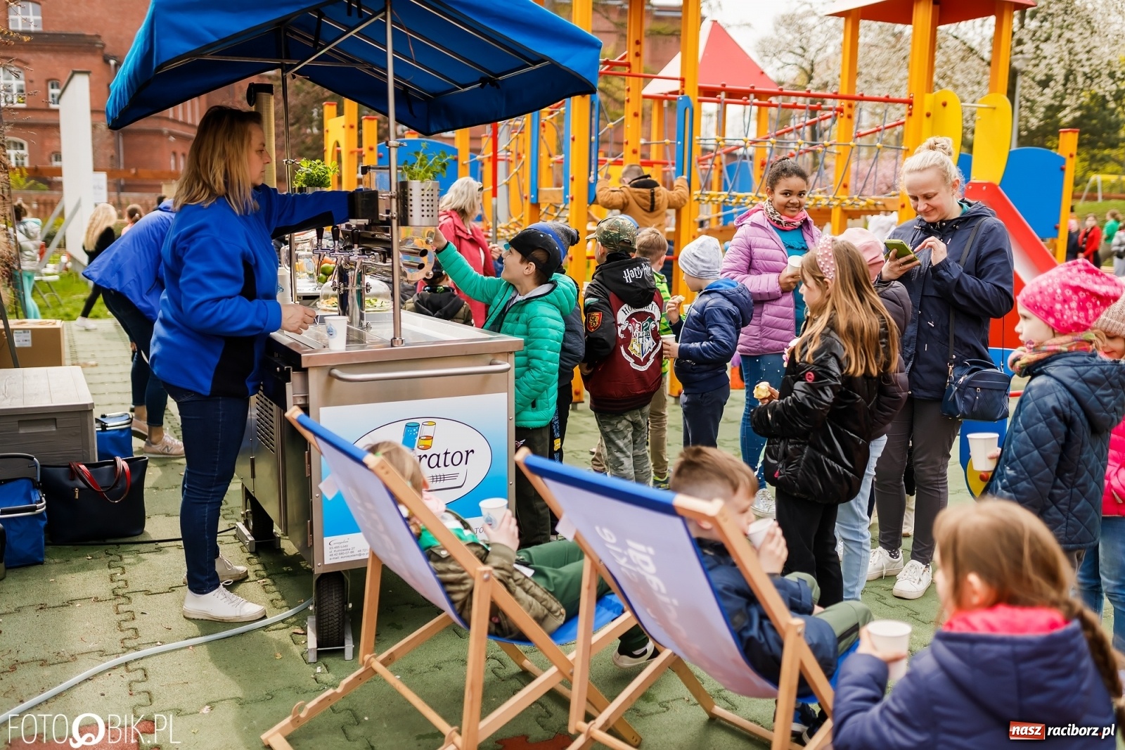Zdjęcie w galerii na portalu naszraciborz.pl: Dzień Ziemi w Ogródku Jordanowskim przepełniony atrakcjami wiadomości z regionu