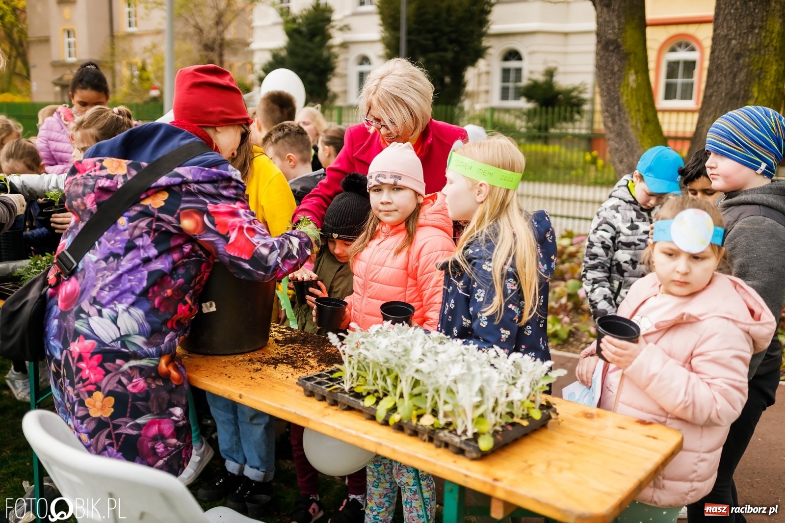 Zdjęcie w galerii na portalu naszraciborz.pl: Dzień Ziemi w Ogródku Jordanowskim przepełniony atrakcjami wiadomości z regionu
