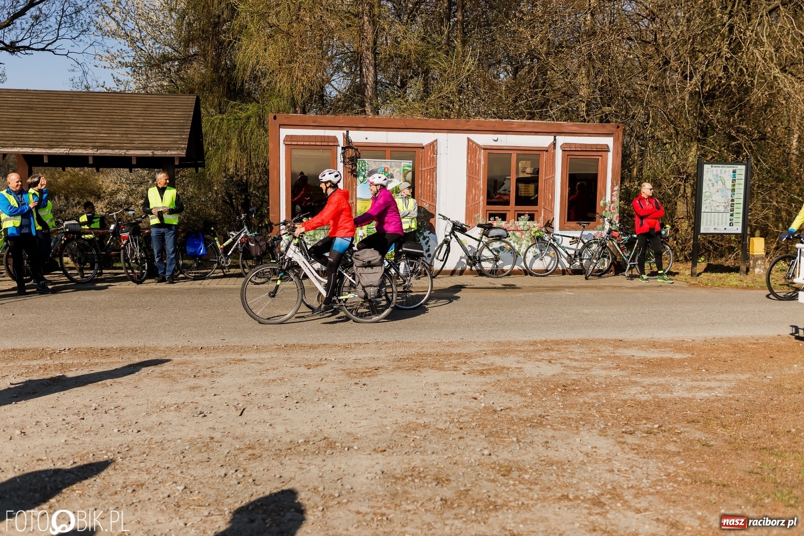 Zdjęcie w galerii na portalu naszraciborz.pl: Wiosna radosna. Rajd rowerowy przez Gminę Krzyżanowice wiadomości z regionu