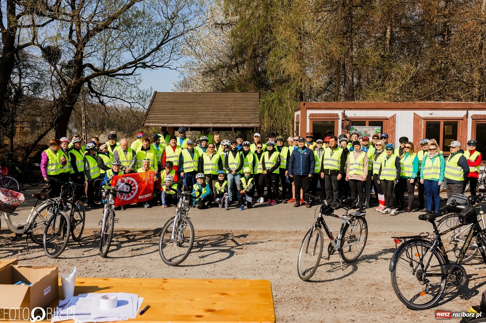 Zdjęcie w galerii na portalu naszraciborz.pl: Wiosna radosna. Rajd rowerowy przez Gminę Krzyżanowice wiadomości z regionu