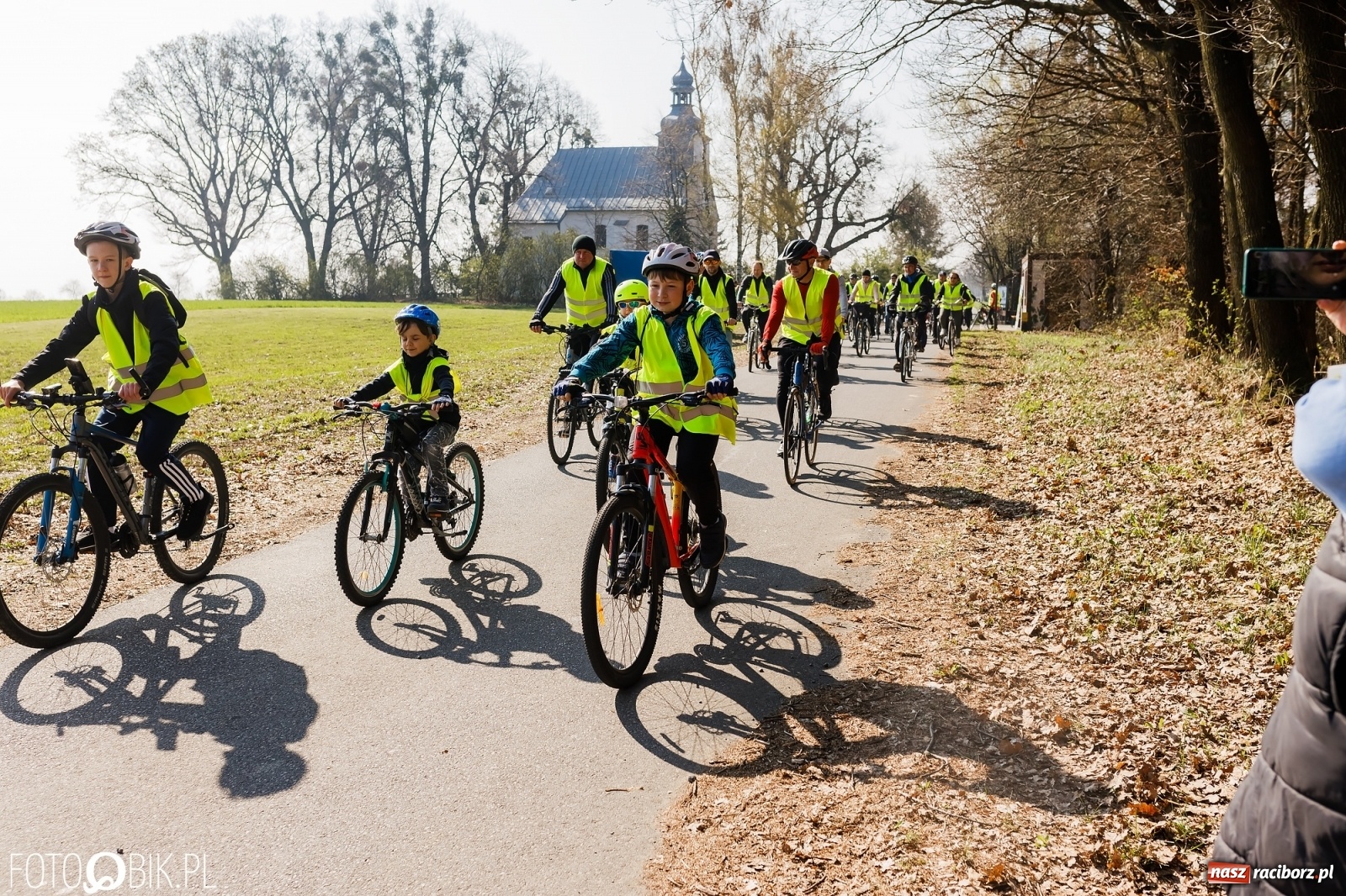 Zdjęcie w galerii na portalu naszraciborz.pl: Wiosna radosna. Rajd rowerowy przez Gminę Krzyżanowice wiadomości z regionu