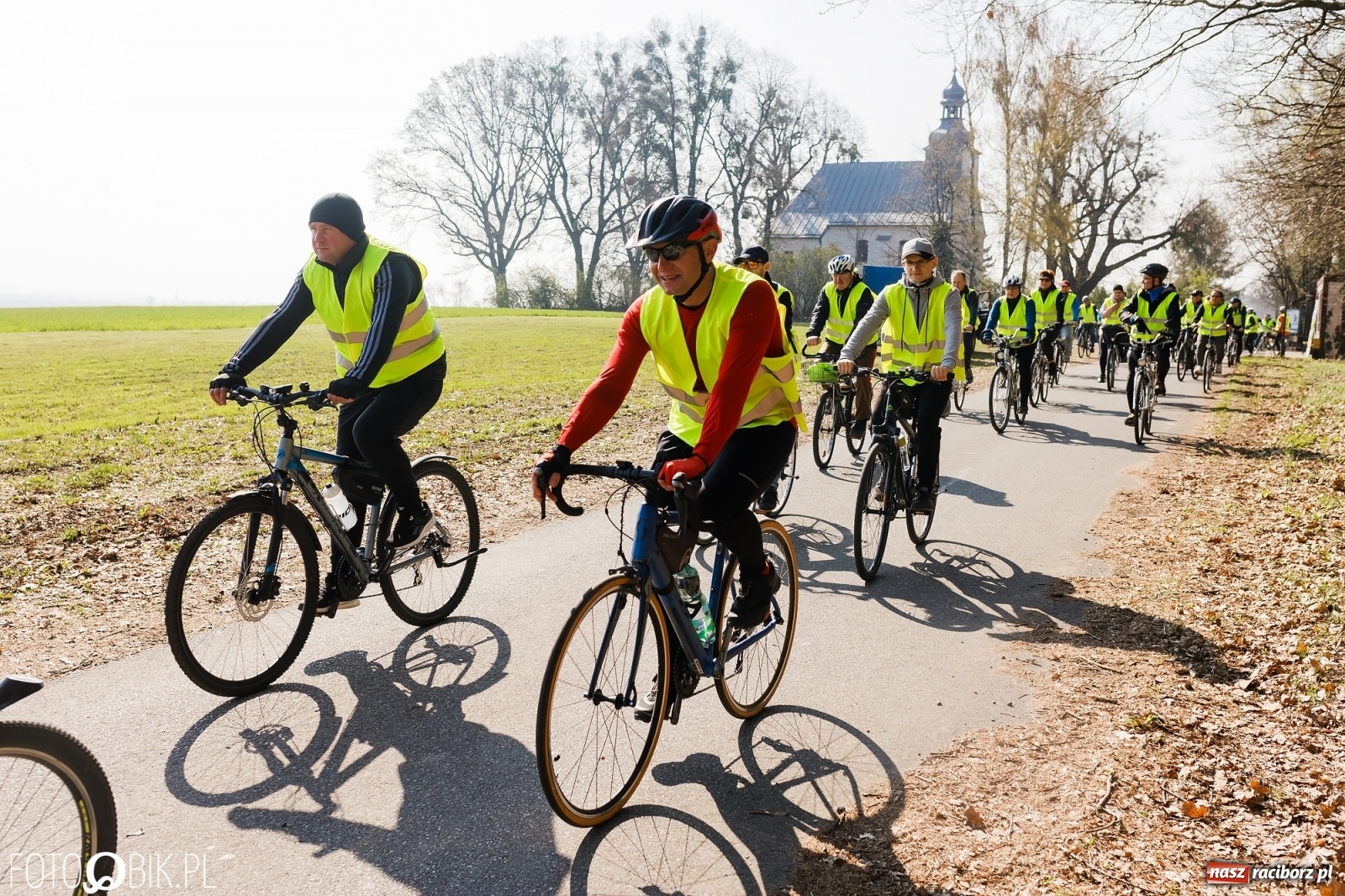 Zdjęcie w galerii na portalu naszraciborz.pl: Wiosna radosna. Rajd rowerowy przez Gminę Krzyżanowice wiadomości z regionu