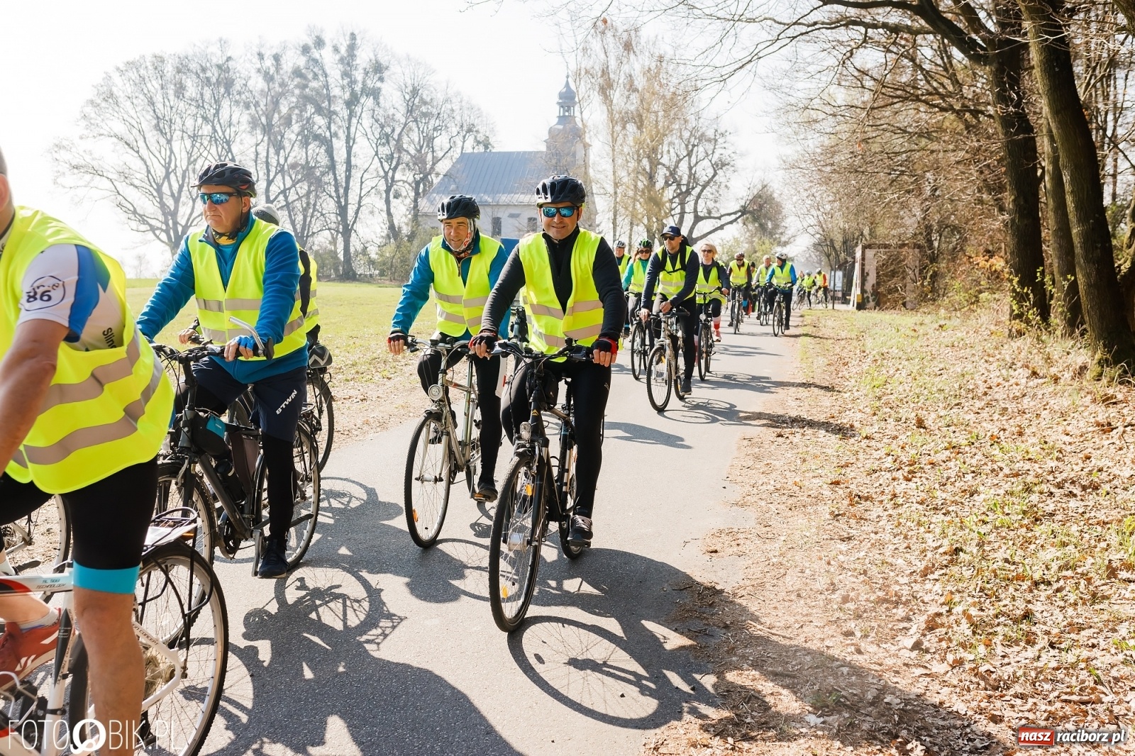 Zdjęcie w galerii na portalu naszraciborz.pl: Wiosna radosna. Rajd rowerowy przez Gminę Krzyżanowice wiadomości z regionu