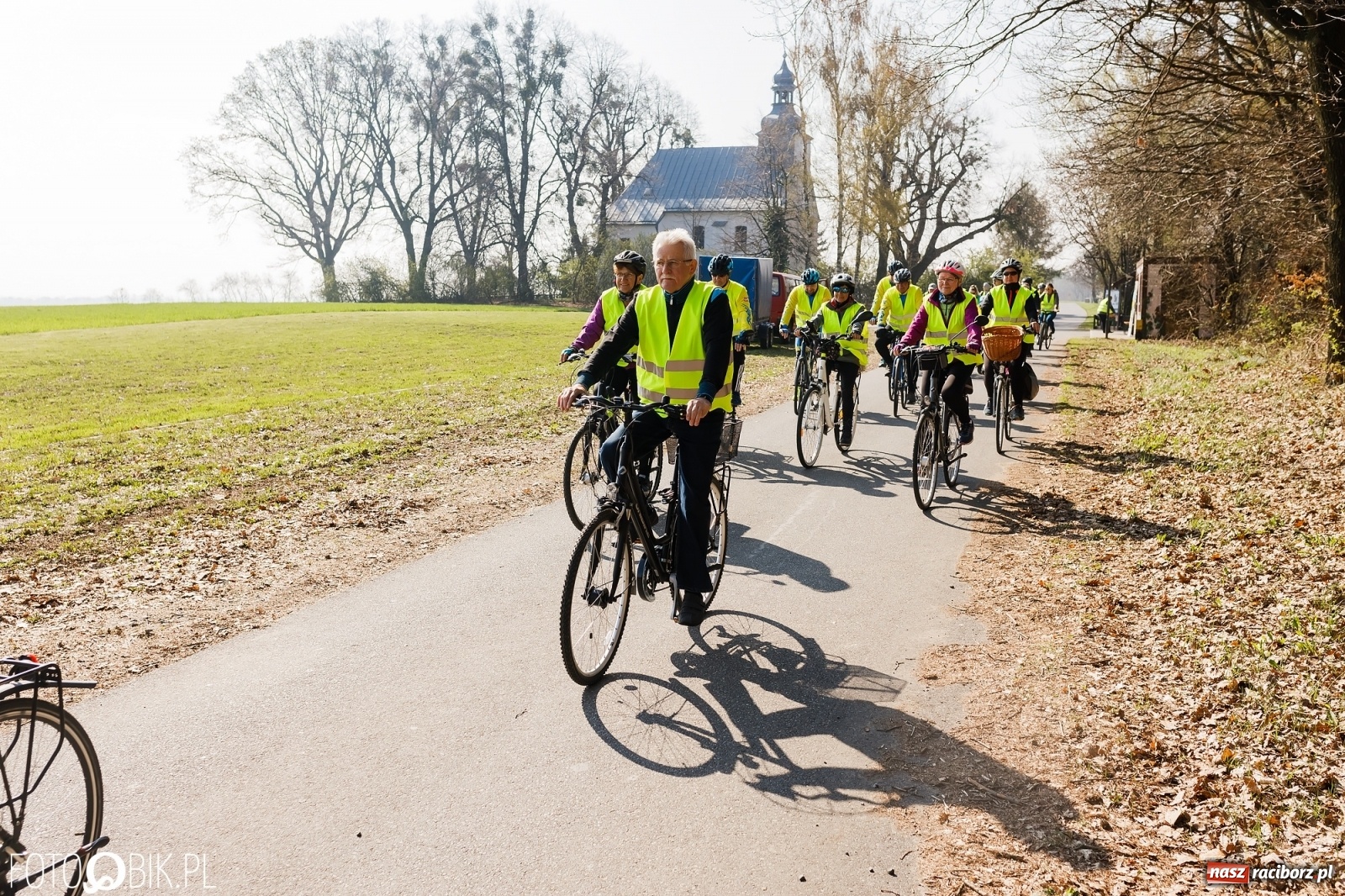 Zdjęcie w galerii na portalu naszraciborz.pl: Wiosna radosna. Rajd rowerowy przez Gminę Krzyżanowice wiadomości z regionu