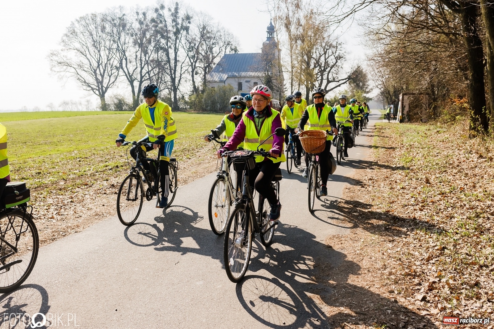 Zdjęcie w galerii na portalu naszraciborz.pl: Wiosna radosna. Rajd rowerowy przez Gminę Krzyżanowice wiadomości z regionu