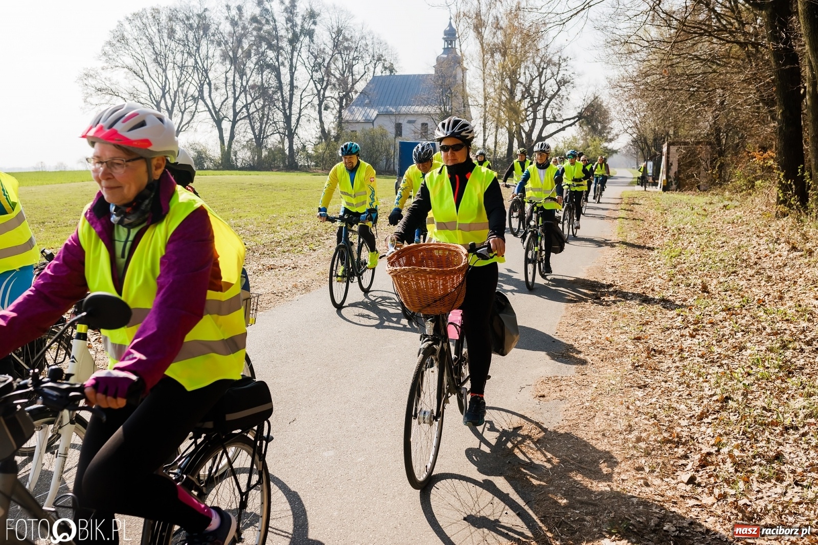 Zdjęcie w galerii na portalu naszraciborz.pl: Wiosna radosna. Rajd rowerowy przez Gminę Krzyżanowice wiadomości z regionu