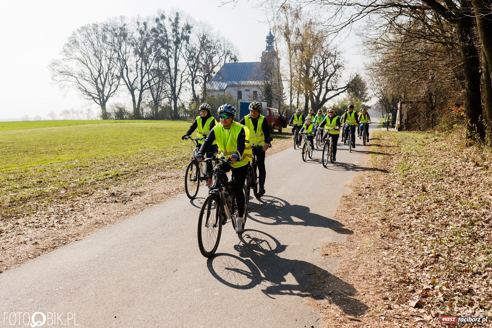 Zdjęcie w galerii na portalu naszraciborz.pl: Wiosna radosna. Rajd rowerowy przez Gminę Krzyżanowice wiadomości z regionu