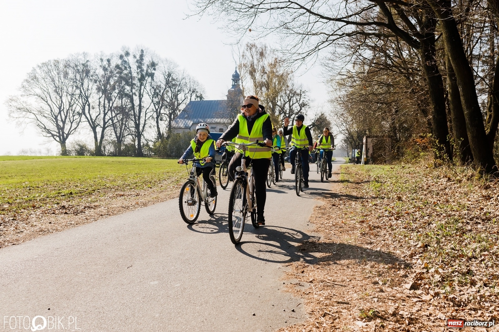 Zdjęcie w galerii na portalu naszraciborz.pl: Wiosna radosna. Rajd rowerowy przez Gminę Krzyżanowice wiadomości z regionu