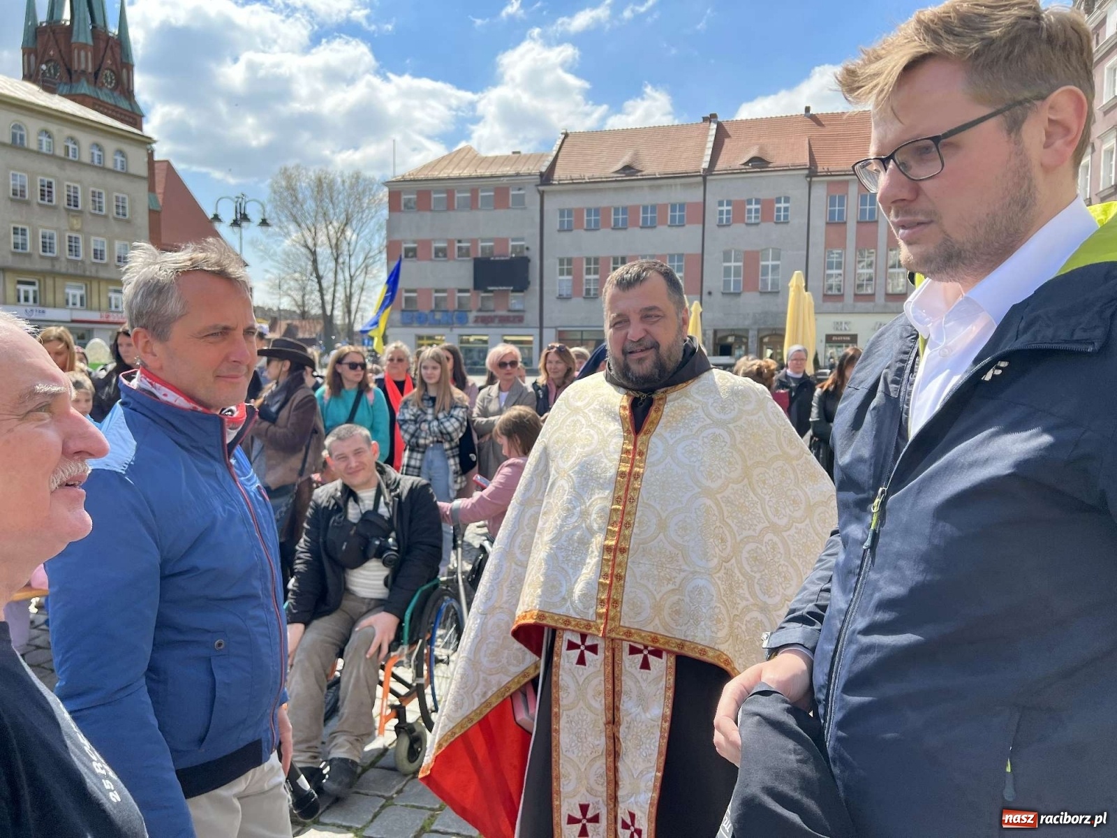 Zdjęcie w galerii na portalu naszraciborz.pl: Ukraińskie śniadanie wielkanocne na raciborskim Rynku [FOTO i WIDEO] wiadomości z regionu