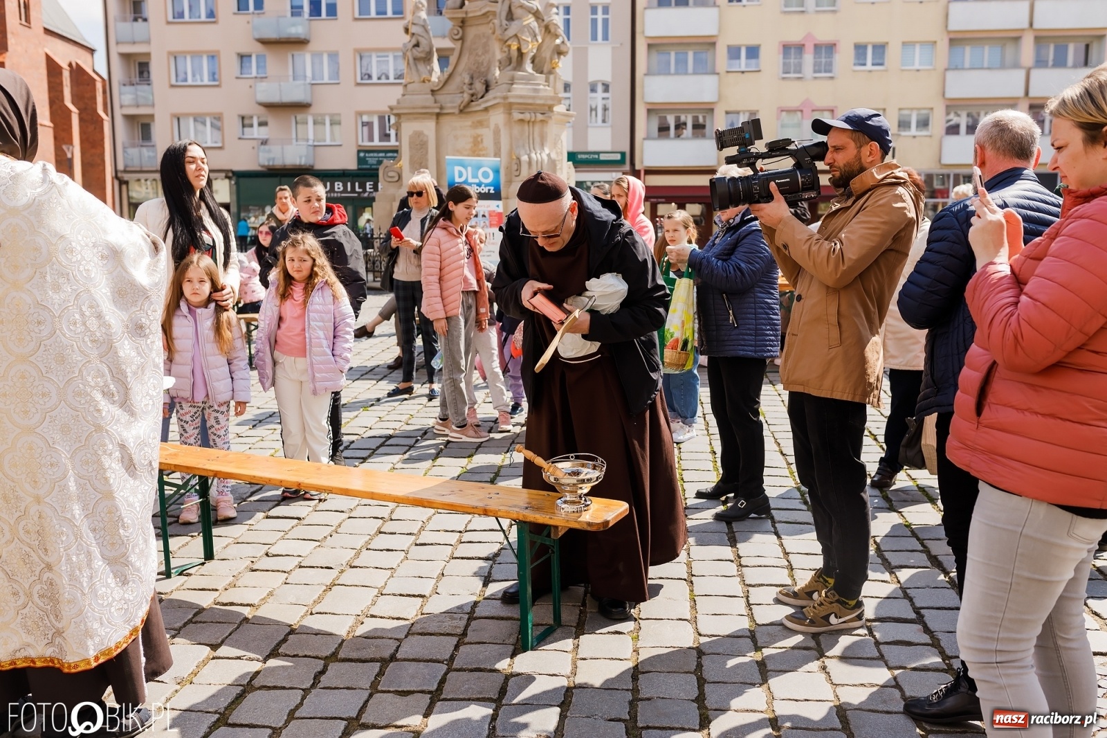 Zdjęcie w galerii na portalu naszraciborz.pl: Ukraińskie śniadanie wielkanocne na raciborskim Rynku [FOTO i WIDEO] wiadomości z regionu
