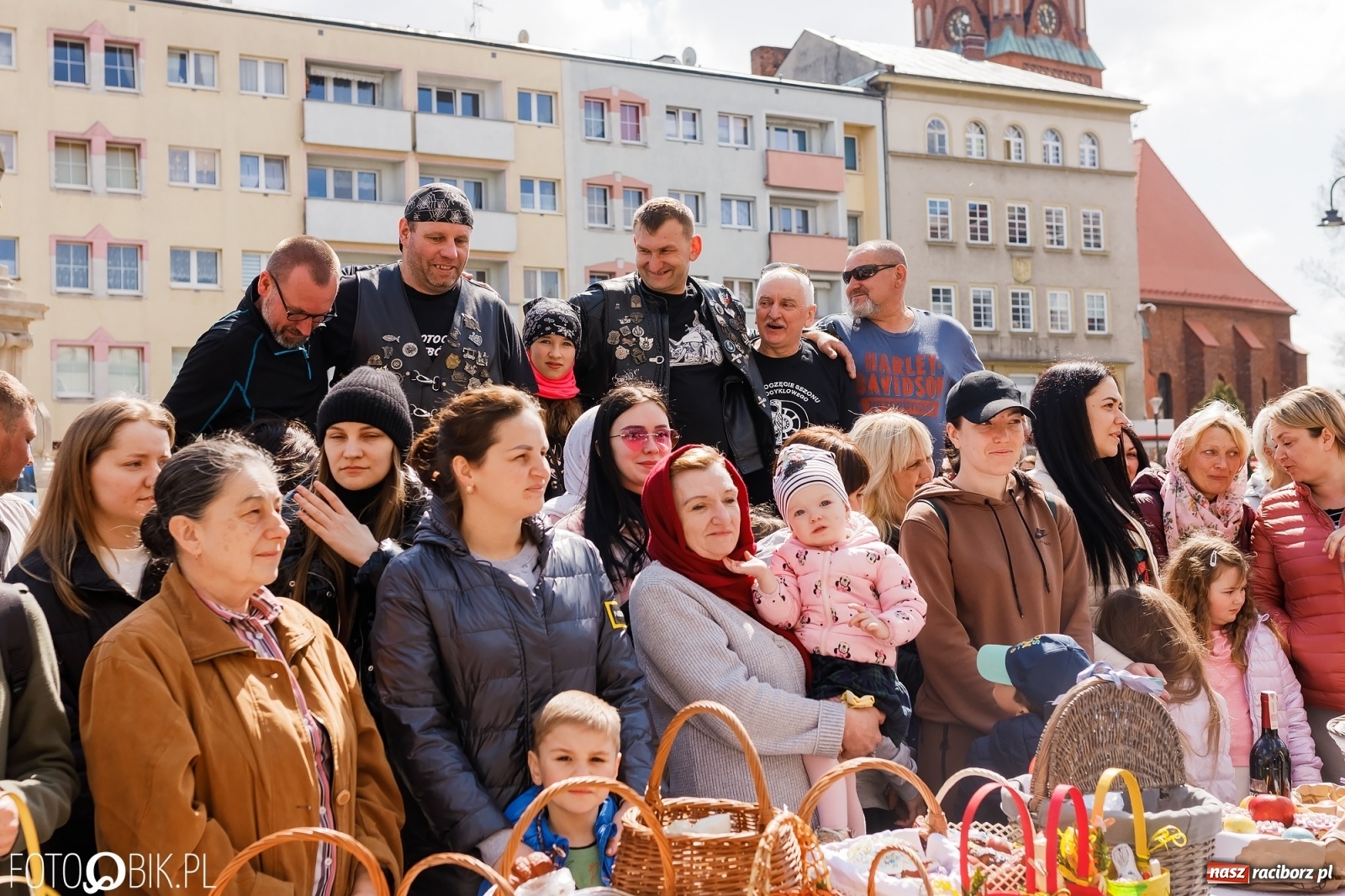Zdjęcie w galerii na portalu naszraciborz.pl: Ukraińskie śniadanie wielkanocne na raciborskim Rynku [FOTO i WIDEO] wiadomości z regionu