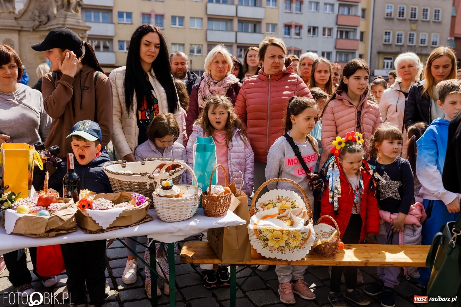 Zdjęcie w galerii na portalu naszraciborz.pl: Ukraińskie śniadanie wielkanocne na raciborskim Rynku [FOTO i WIDEO] wiadomości z regionu