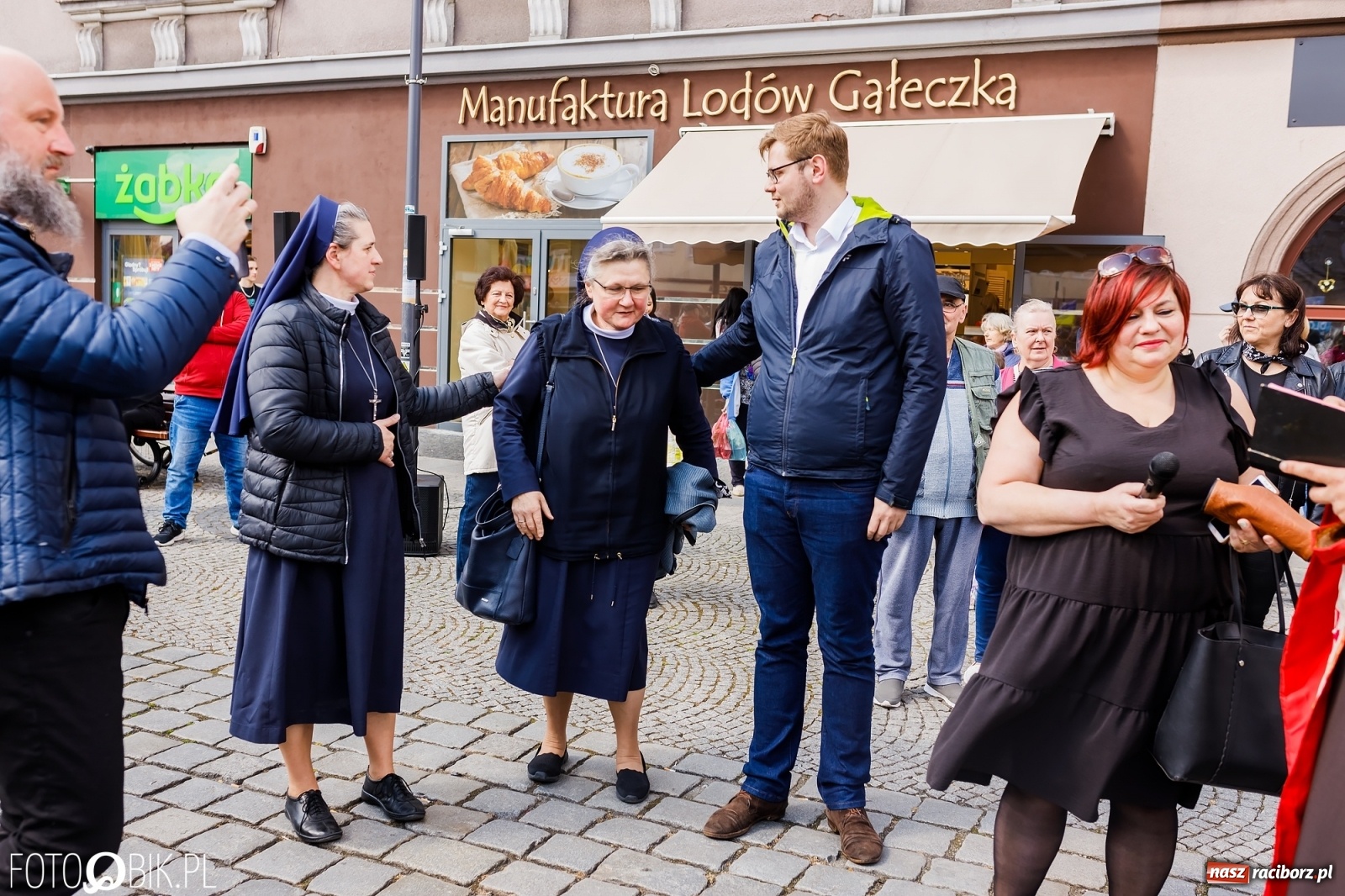 Zdjęcie w galerii na portalu naszraciborz.pl: Ukraińskie śniadanie wielkanocne na raciborskim Rynku [FOTO i WIDEO] wiadomości z regionu