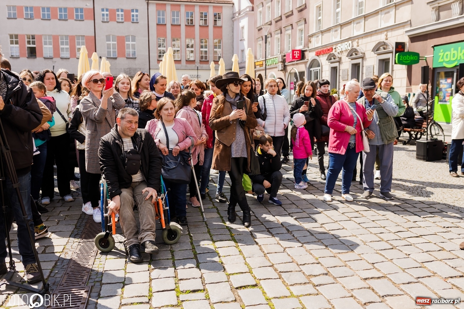 Zdjęcie w galerii na portalu naszraciborz.pl: Ukraińskie śniadanie wielkanocne na raciborskim Rynku [FOTO i WIDEO] wiadomości z regionu