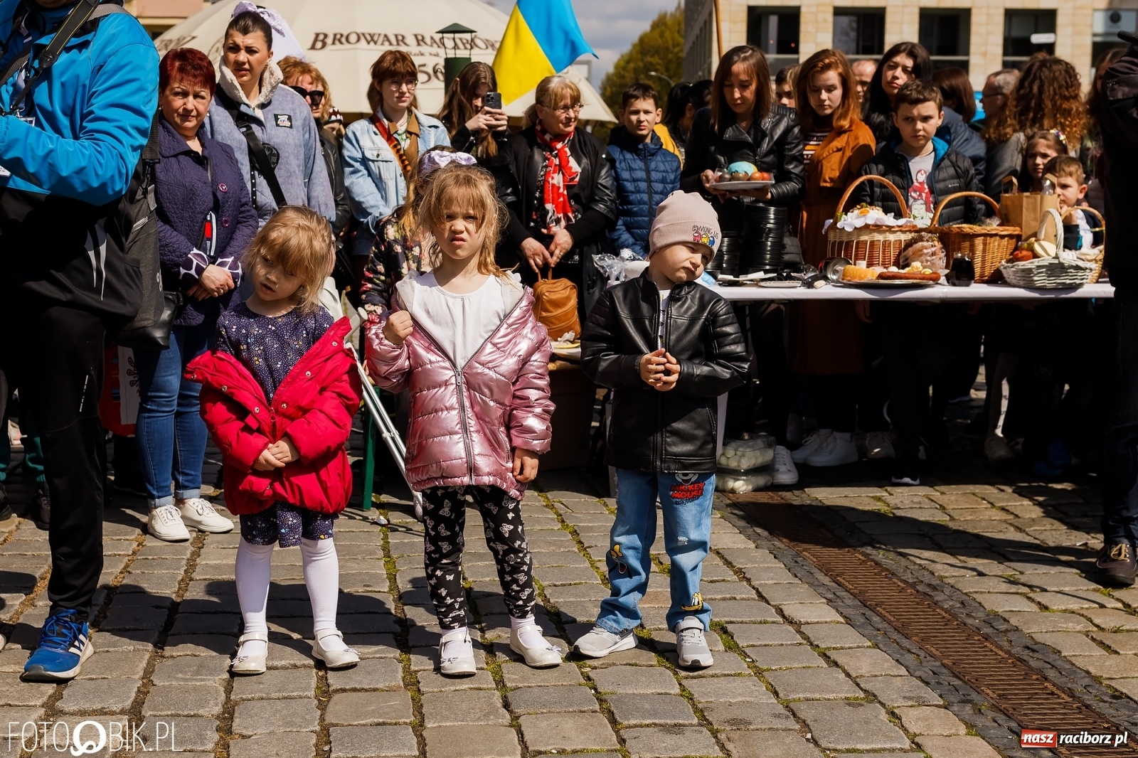 Zdjęcie w galerii na portalu naszraciborz.pl: Ukraińskie śniadanie wielkanocne na raciborskim Rynku [FOTO i WIDEO] wiadomości z regionu