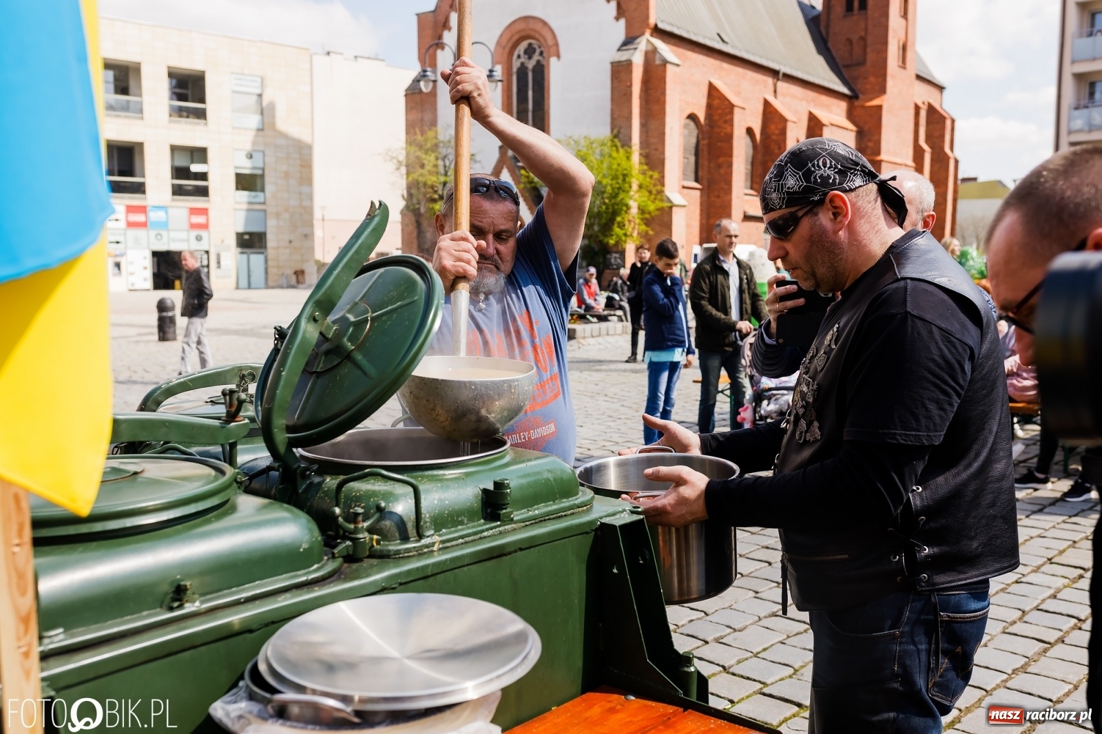 Zdjęcie w galerii na portalu naszraciborz.pl: Ukraińskie śniadanie wielkanocne na raciborskim Rynku [FOTO i WIDEO] wiadomości z regionu