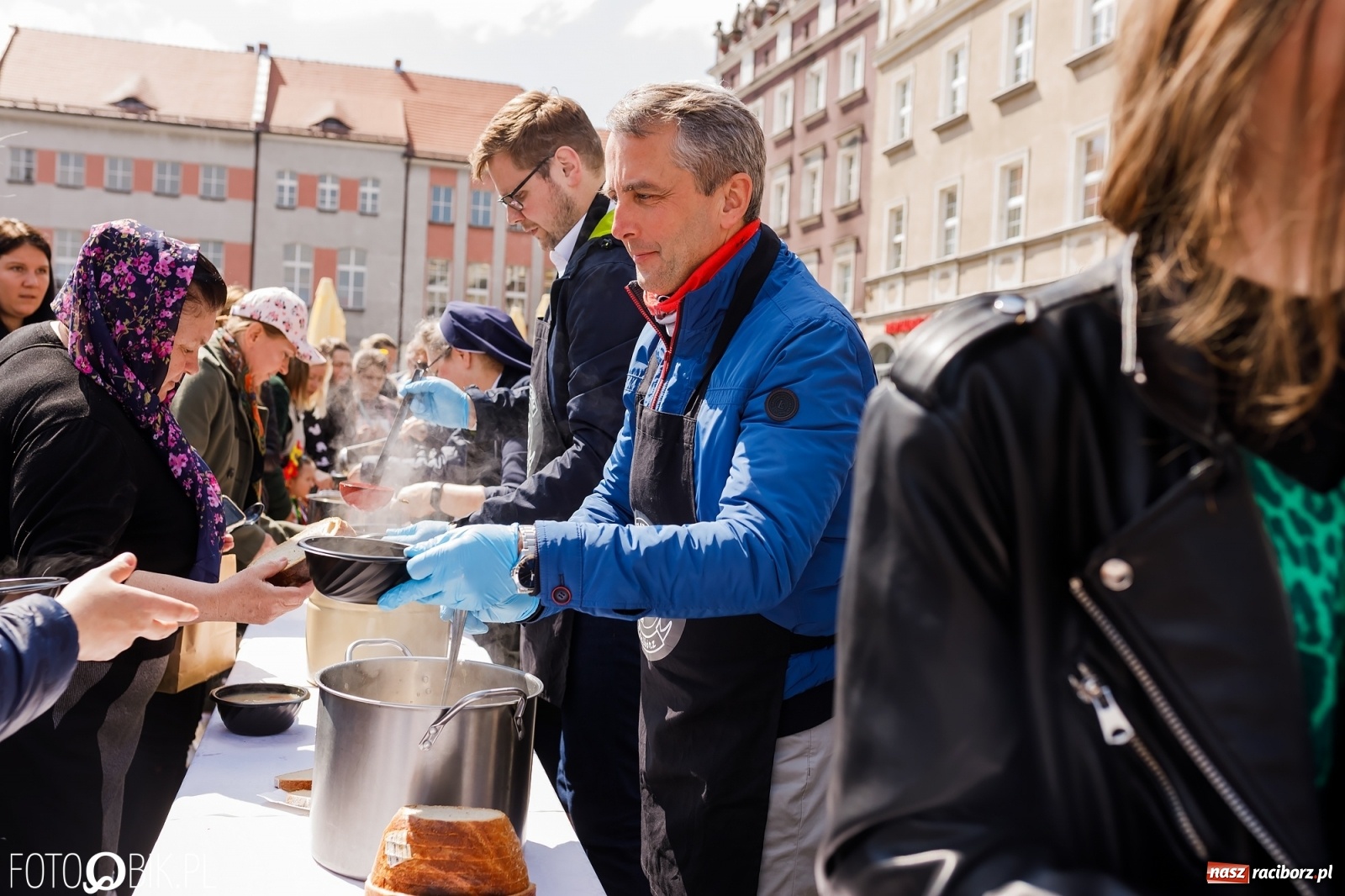 Zdjęcie w galerii na portalu naszraciborz.pl: Ukraińskie śniadanie wielkanocne na raciborskim Rynku [FOTO i WIDEO] wiadomości z regionu