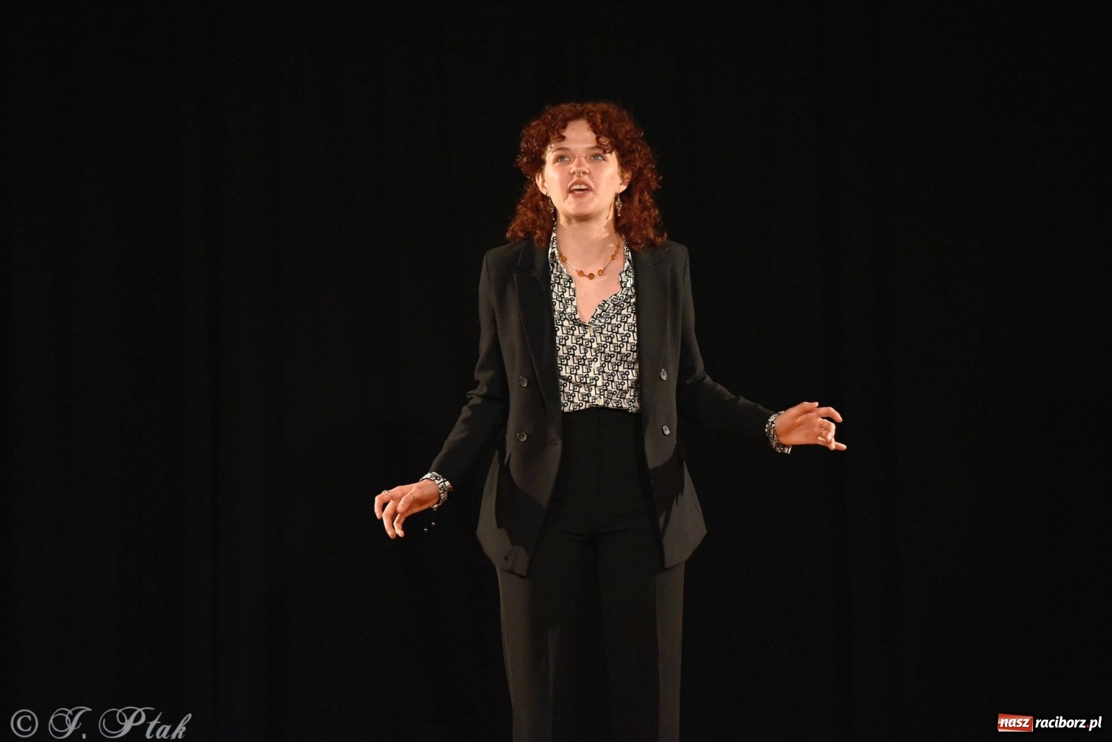 Zdjęcie w galerii na portalu naszraciborz.pl: Podium dla dwóch raciborzanek. 67. Ogólnopolski Konkurs Recytatorski w Strzesze wiadomości z regionu