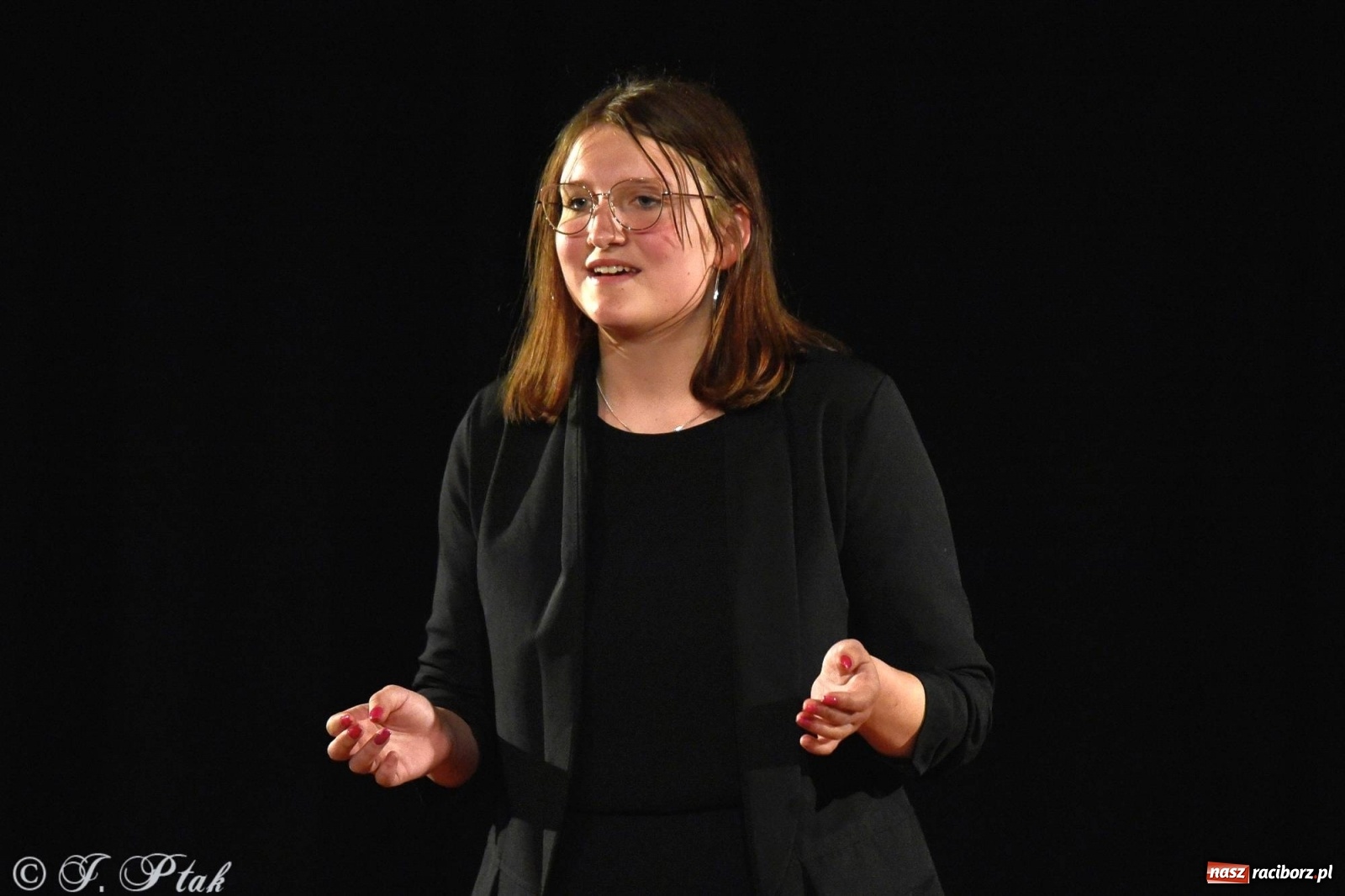 Zdjęcie w galerii na portalu naszraciborz.pl: Podium dla dwóch raciborzanek. 67. Ogólnopolski Konkurs Recytatorski w Strzesze wiadomości z regionu