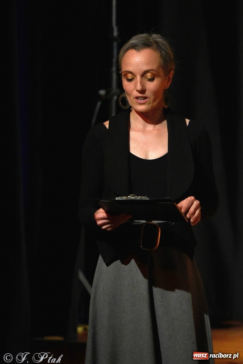 Zdjęcie w galerii na portalu naszraciborz.pl: Podium dla dwóch raciborzanek. 67. Ogólnopolski Konkurs Recytatorski w Strzesze wiadomości z regionu