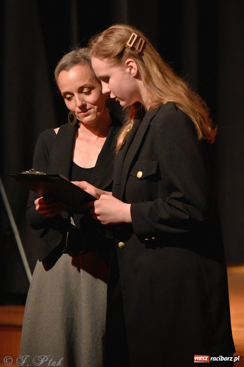 Zdjęcie w galerii na portalu naszraciborz.pl: Podium dla dwóch raciborzanek. 67. Ogólnopolski Konkurs Recytatorski w Strzesze wiadomości z regionu