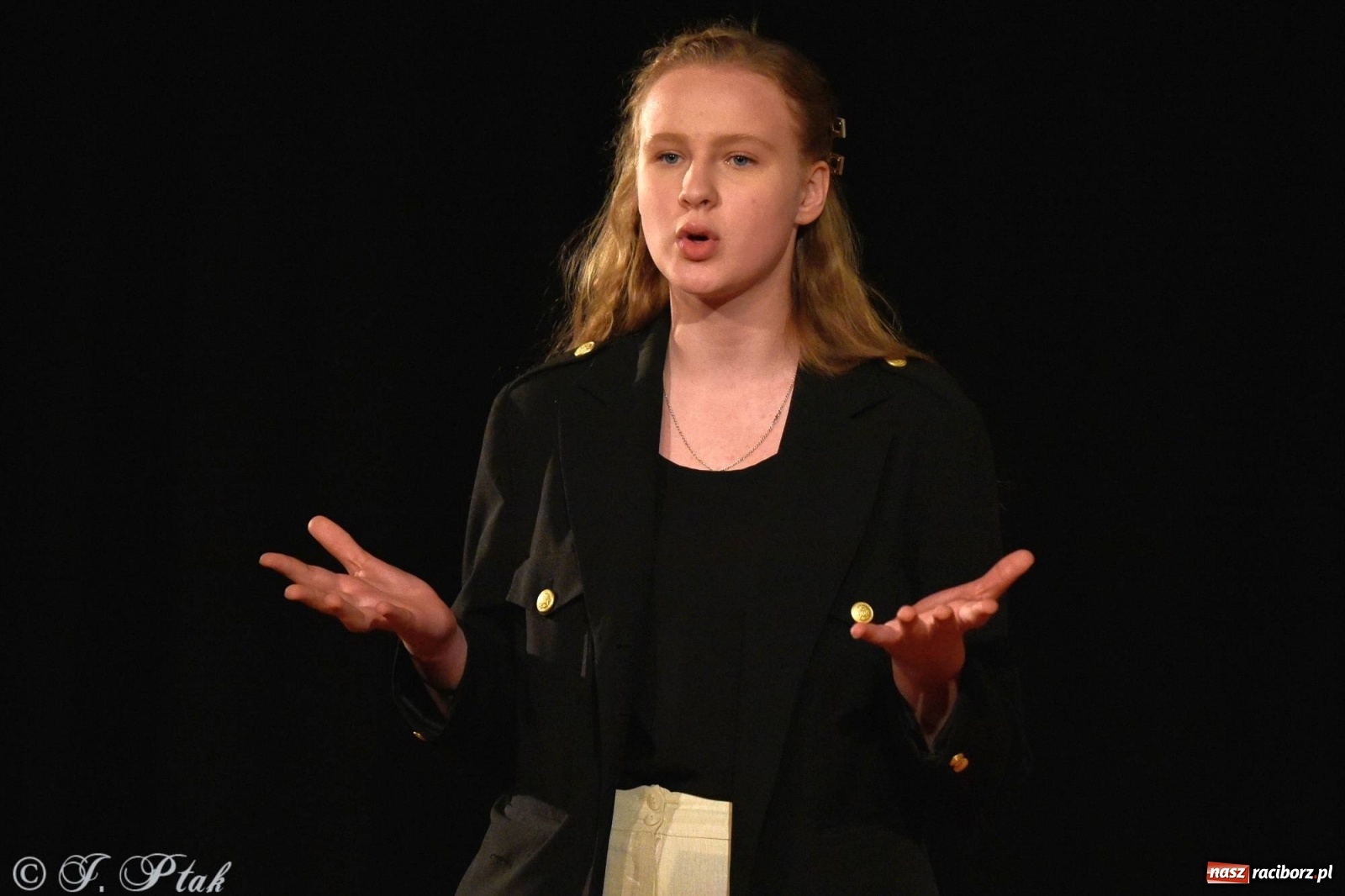 Zdjęcie w galerii na portalu naszraciborz.pl: Podium dla dwóch raciborzanek. 67. Ogólnopolski Konkurs Recytatorski w Strzesze wiadomości z regionu