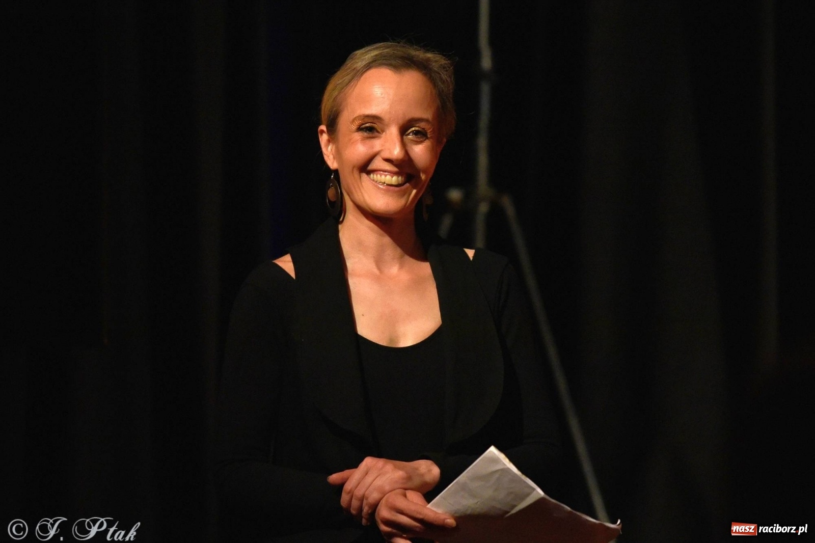 Zdjęcie w galerii na portalu naszraciborz.pl: Podium dla dwóch raciborzanek. 67. Ogólnopolski Konkurs Recytatorski w Strzesze wiadomości z regionu