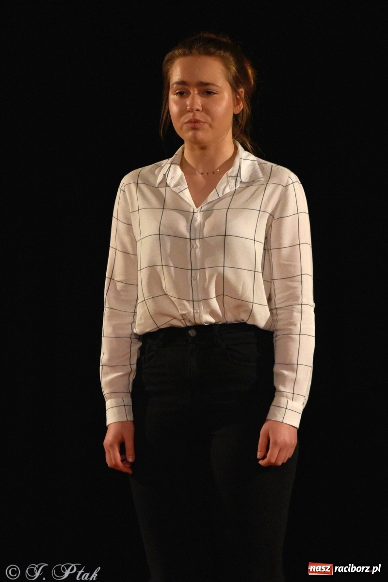 Zdjęcie w galerii na portalu naszraciborz.pl: Podium dla dwóch raciborzanek. 67. Ogólnopolski Konkurs Recytatorski w Strzesze wiadomości z regionu