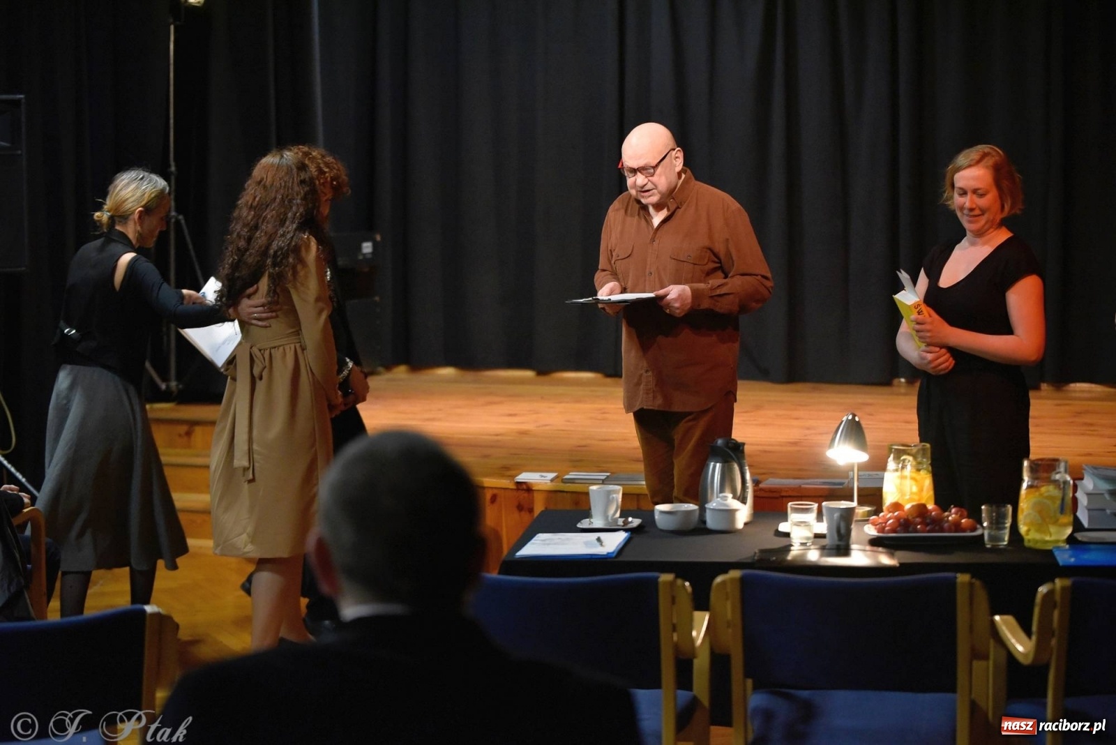 Zdjęcie w galerii na portalu naszraciborz.pl: Podium dla dwóch raciborzanek. 67. Ogólnopolski Konkurs Recytatorski w Strzesze wiadomości z regionu