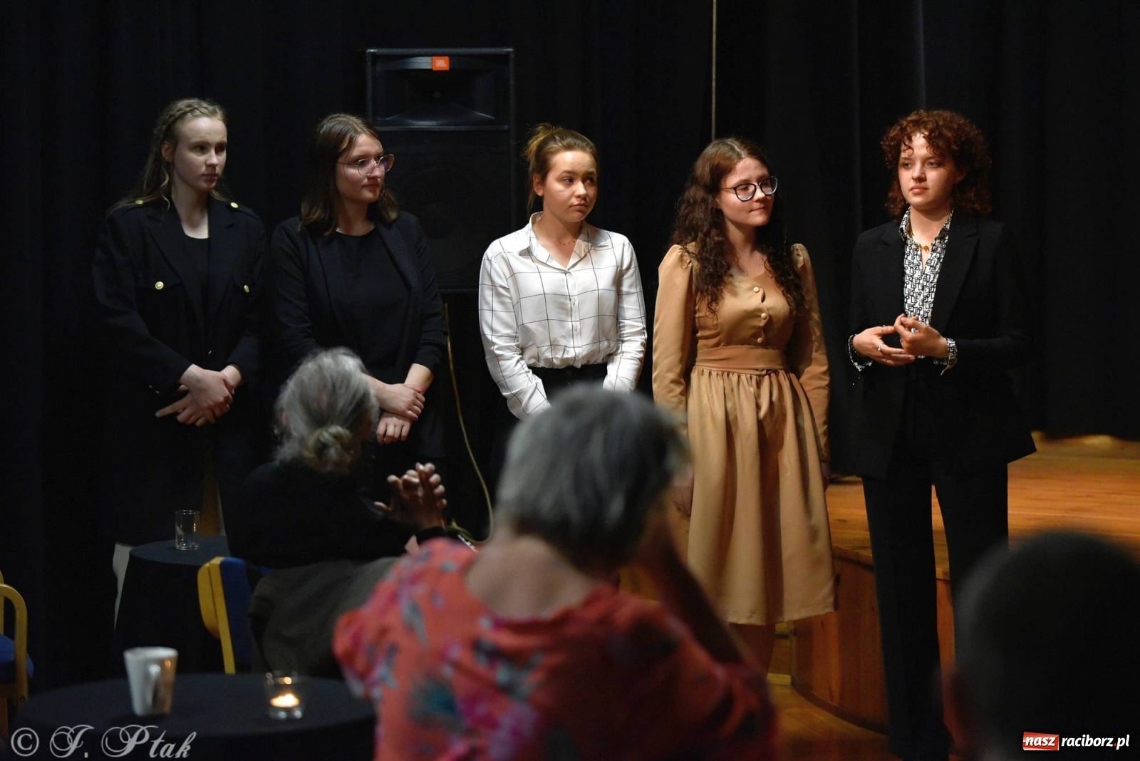 Zdjęcie w galerii na portalu naszraciborz.pl: Podium dla dwóch raciborzanek. 67. Ogólnopolski Konkurs Recytatorski w Strzesze wiadomości z regionu