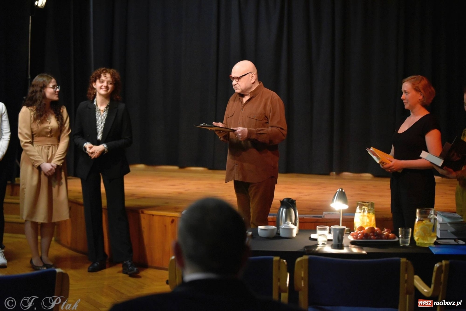 Zdjęcie w galerii na portalu naszraciborz.pl: Podium dla dwóch raciborzanek. 67. Ogólnopolski Konkurs Recytatorski w Strzesze wiadomości z regionu