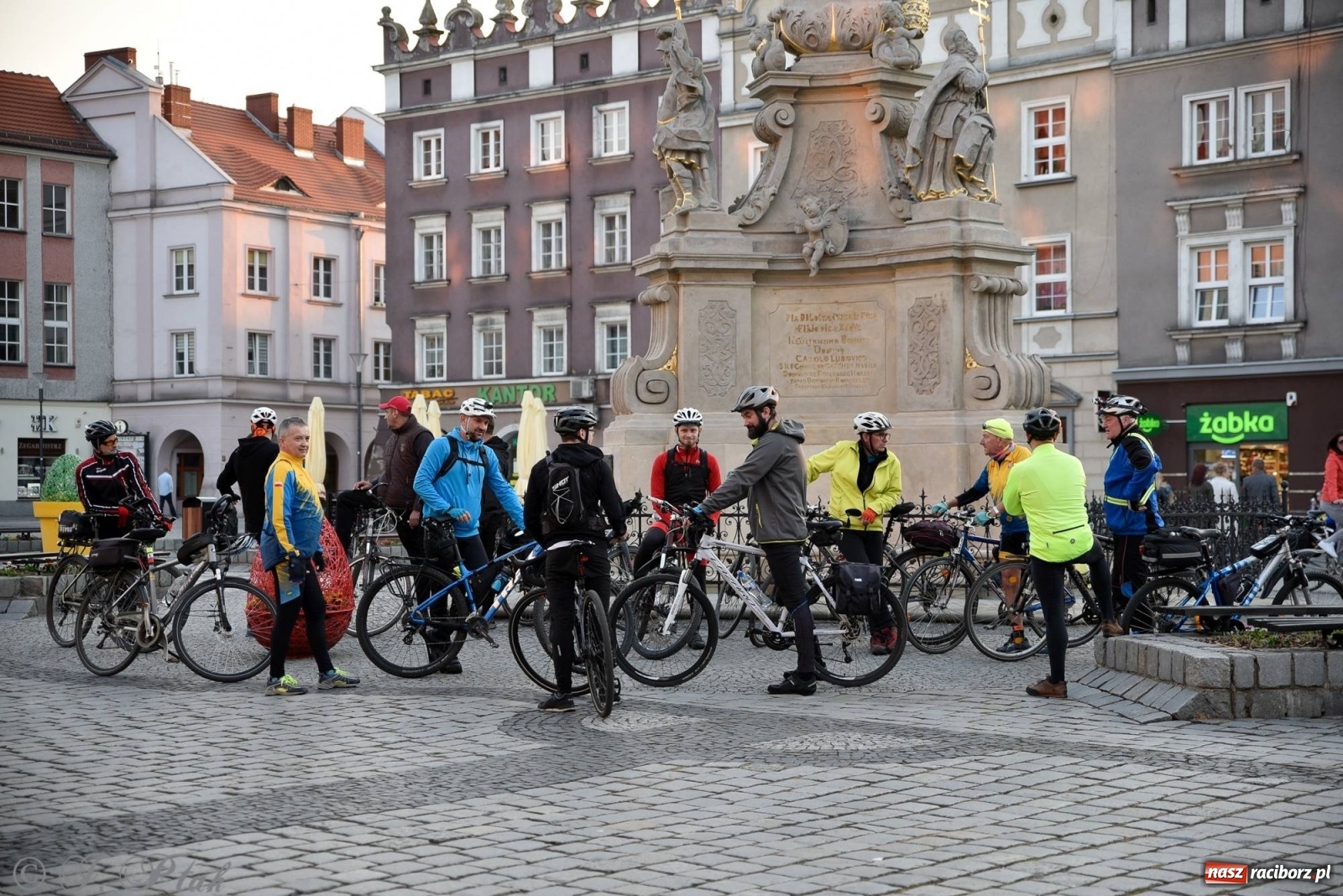 Zdjęcie w galerii na portalu naszraciborz.pl: Rower to power i wiosenna raciborska nocka rowerowa [FOTO] wiadomości z regionu