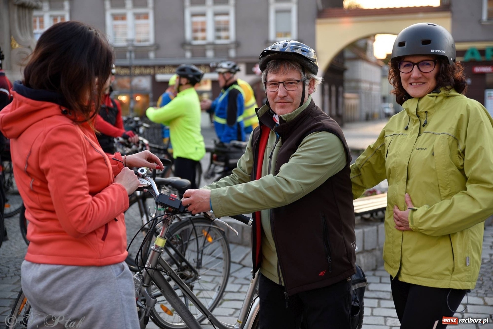 Zdjęcie w galerii na portalu naszraciborz.pl: Rower to power i wiosenna raciborska nocka rowerowa [FOTO] wiadomości z regionu