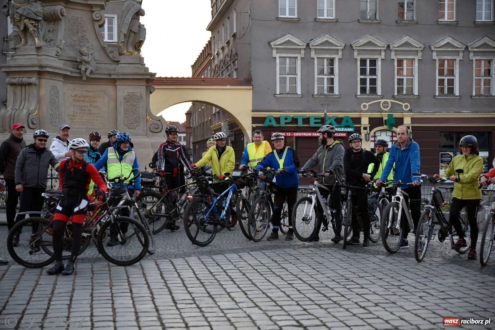 Zdjęcie w galerii na portalu naszraciborz.pl: Rower to power i wiosenna raciborska nocka rowerowa [FOTO] wiadomości z regionu