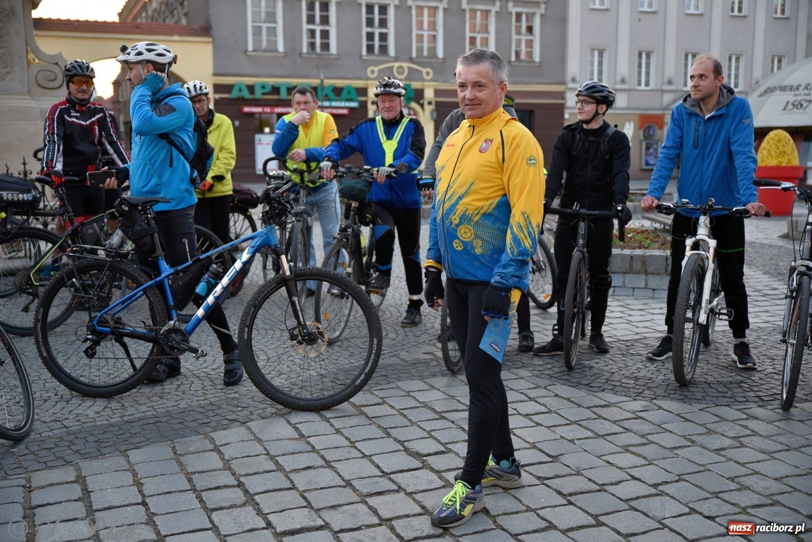 Zdjęcie w galerii na portalu naszraciborz.pl: Rower to power i wiosenna raciborska nocka rowerowa [FOTO] wiadomości z regionu