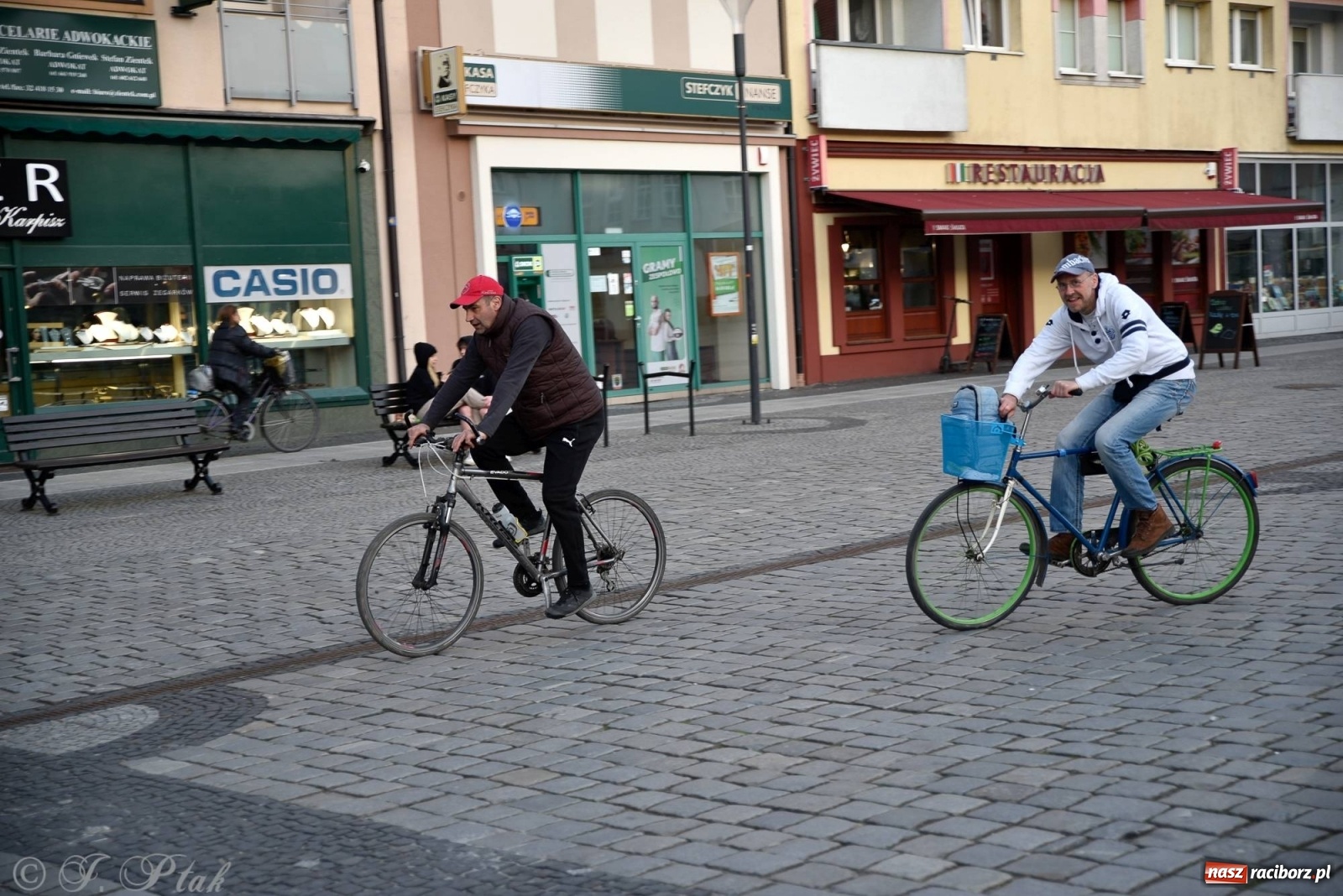 Zdjęcie w galerii na portalu naszraciborz.pl: Rower to power i wiosenna raciborska nocka rowerowa [FOTO] wiadomości z regionu