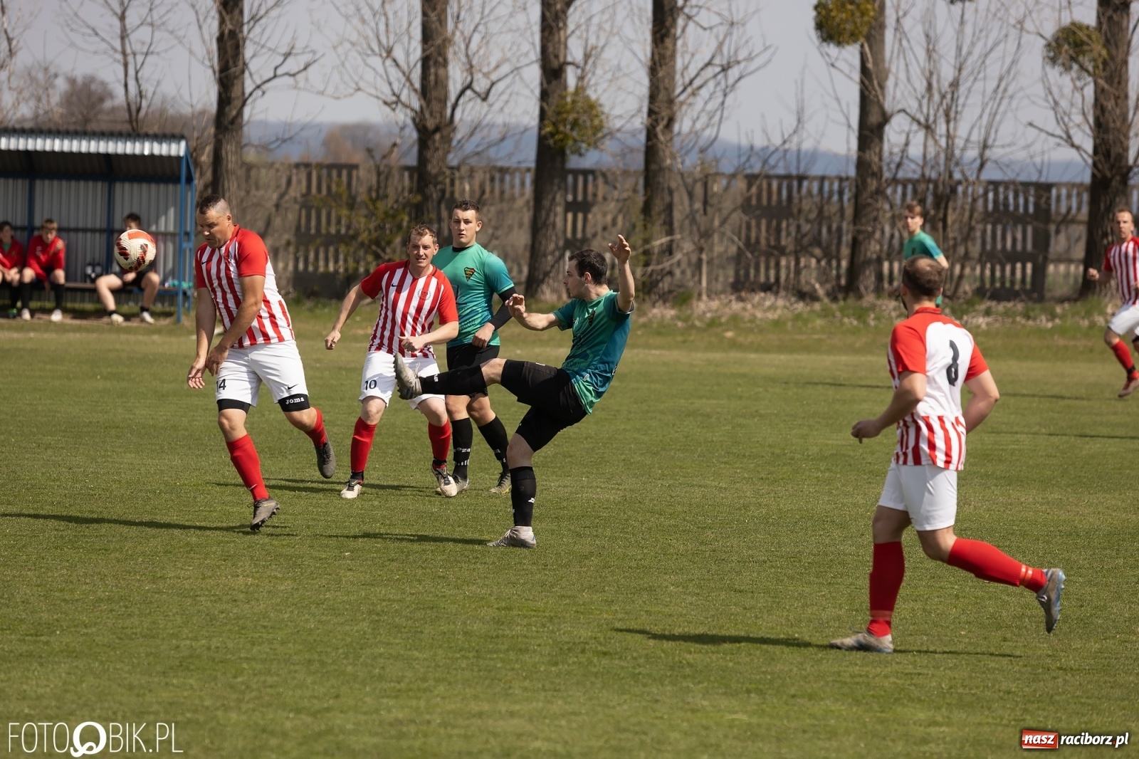 Zdjęcie w galerii na portalu naszraciborz.pl: Owsiszcze znów zwycięskie. Passa rezerw Gorzyc przerwana [FOTO] wiadomości z regionu