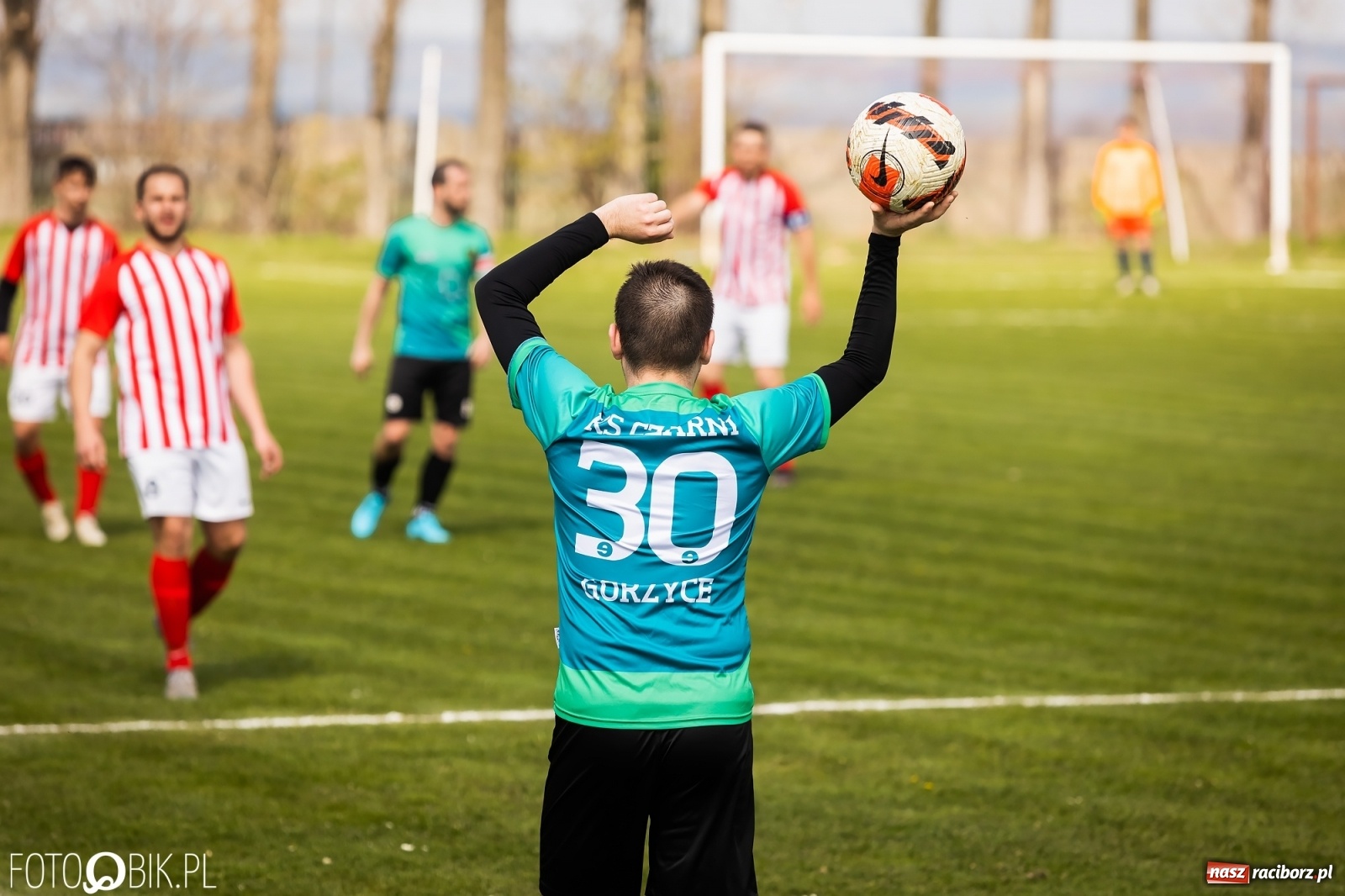 Zdjęcie w galerii na portalu naszraciborz.pl: Owsiszcze znów zwycięskie. Passa rezerw Gorzyc przerwana [FOTO] wiadomości z regionu