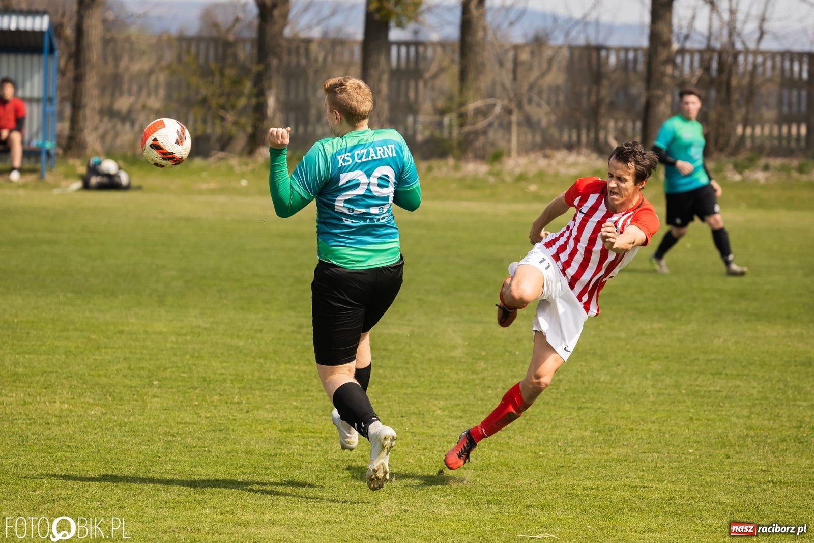Zdjęcie w galerii na portalu naszraciborz.pl: Owsiszcze znów zwycięskie. Passa rezerw Gorzyc przerwana [FOTO] wiadomości z regionu