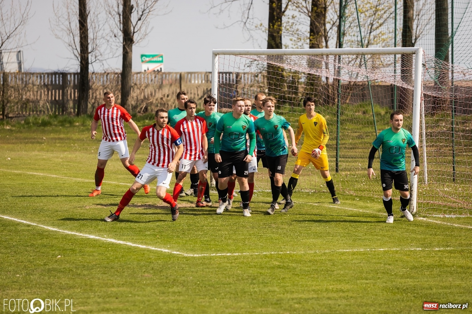 Zdjęcie w galerii na portalu naszraciborz.pl: Owsiszcze znów zwycięskie. Passa rezerw Gorzyc przerwana [FOTO] wiadomości z regionu