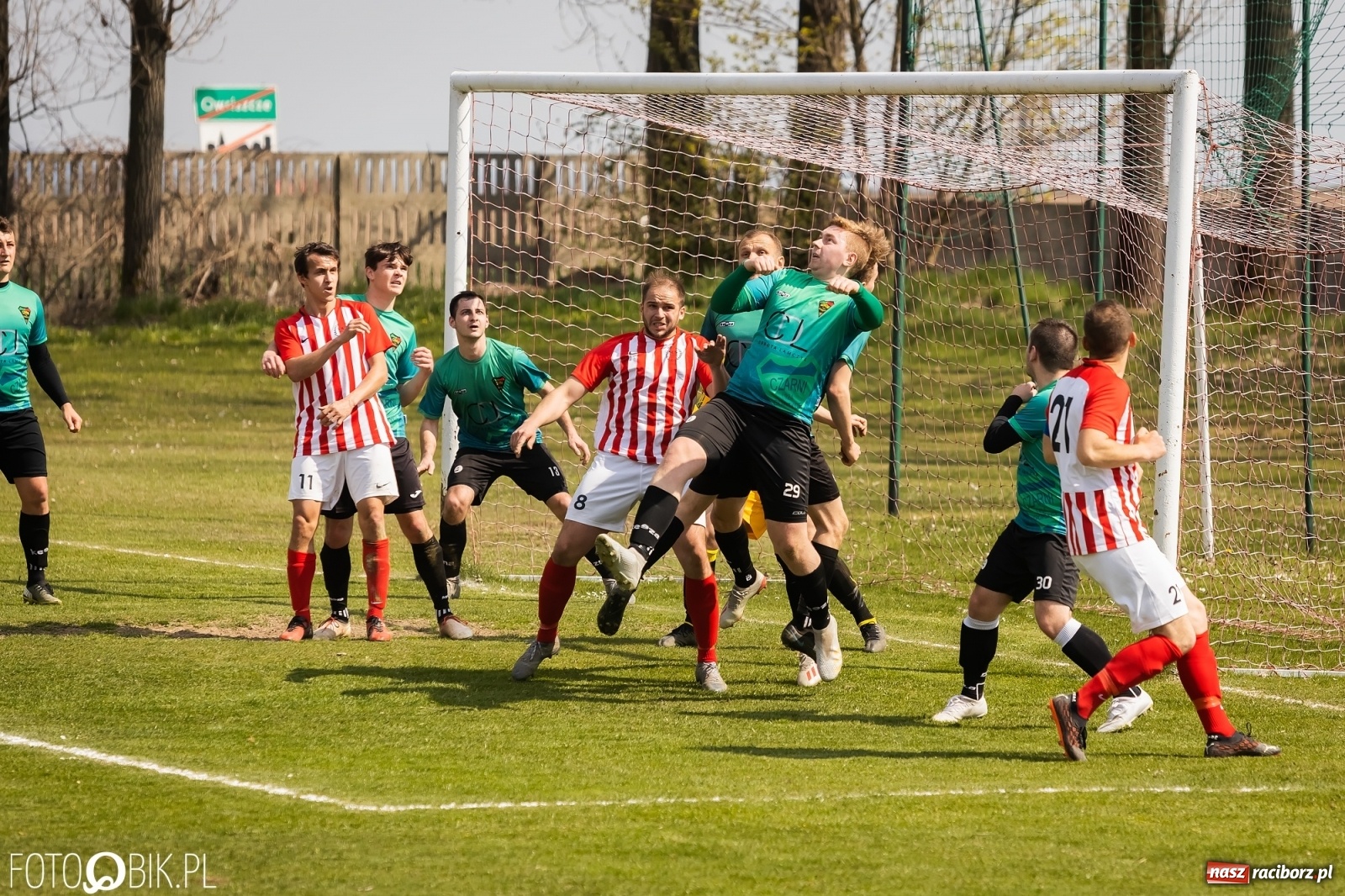 Zdjęcie w galerii na portalu naszraciborz.pl: Owsiszcze znów zwycięskie. Passa rezerw Gorzyc przerwana [FOTO] wiadomości z regionu