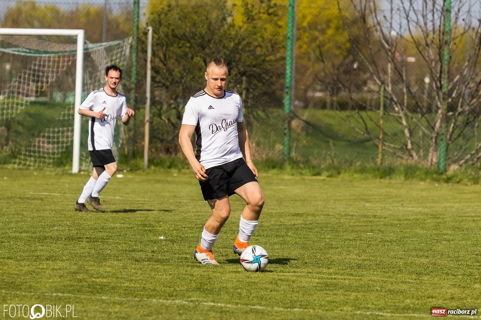 Zdjęcie w galerii na portalu naszraciborz.pl: C klasa. Wicher postraszył lidera z Wojnowic [FOTO] wiadomości z regionu