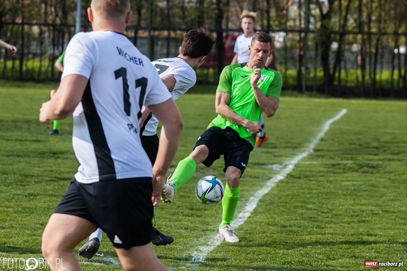 Zdjęcie w galerii na portalu naszraciborz.pl: C klasa. Wicher postraszył lidera z Wojnowic [FOTO] wiadomości z regionu