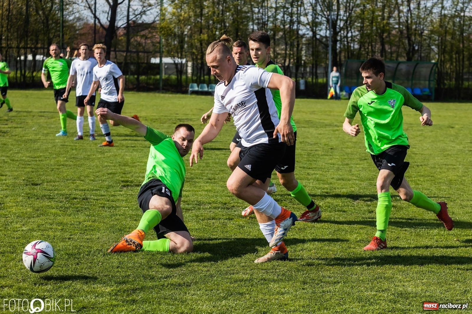 Zdjęcie w galerii na portalu naszraciborz.pl: C klasa. Wicher postraszył lidera z Wojnowic [FOTO] wiadomości z regionu