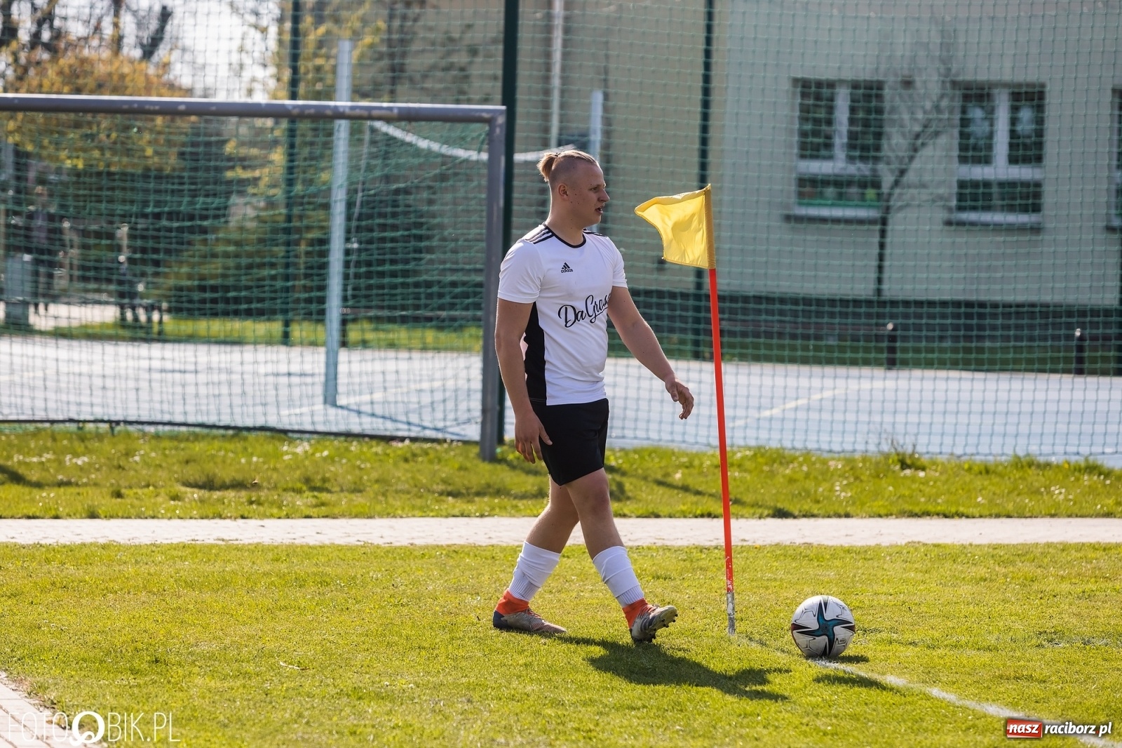 Zdjęcie w galerii na portalu naszraciborz.pl: C klasa. Wicher postraszył lidera z Wojnowic [FOTO] wiadomości z regionu
