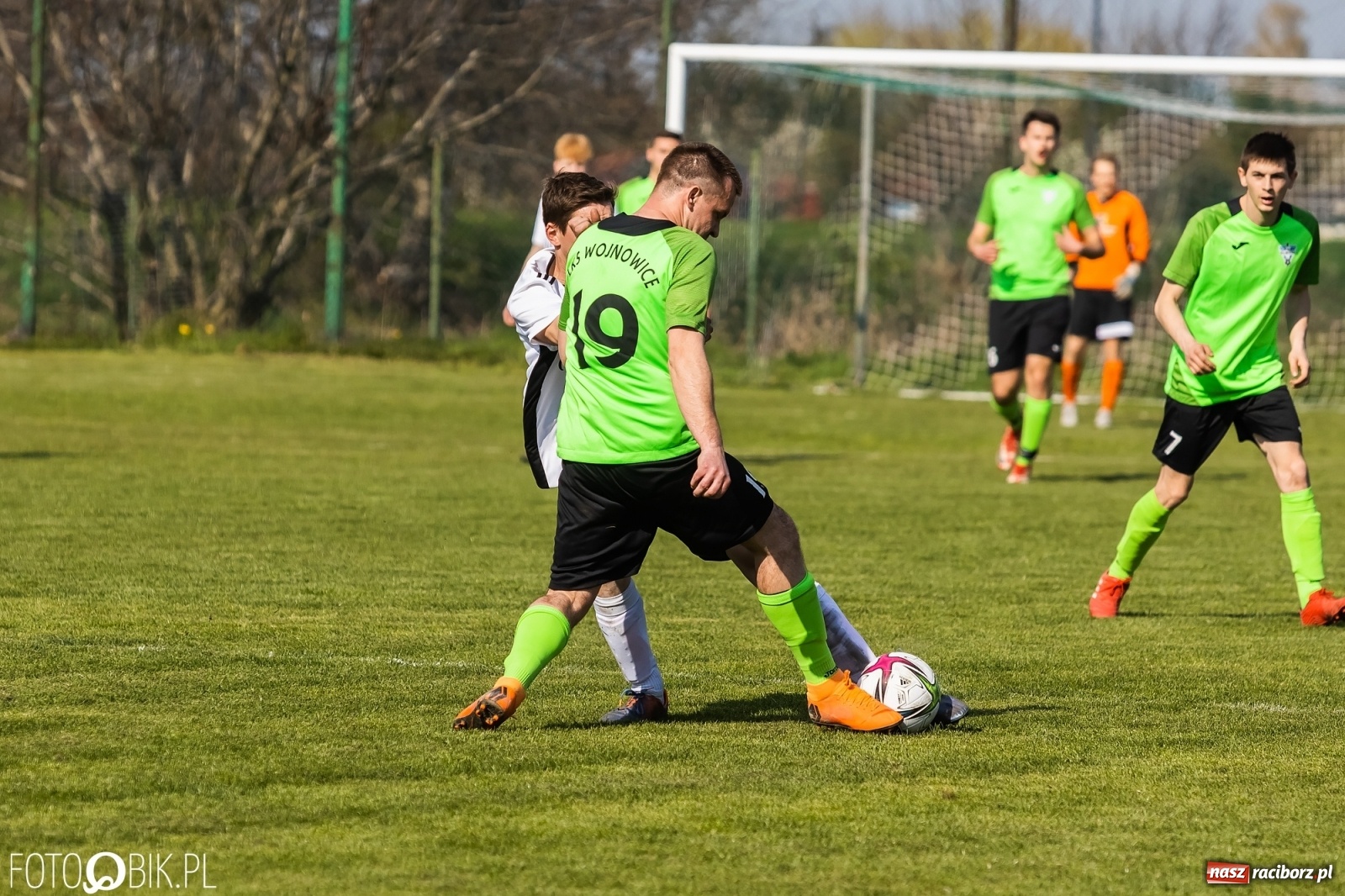 Zdjęcie w galerii na portalu naszraciborz.pl: C klasa. Wicher postraszył lidera z Wojnowic [FOTO] wiadomości z regionu