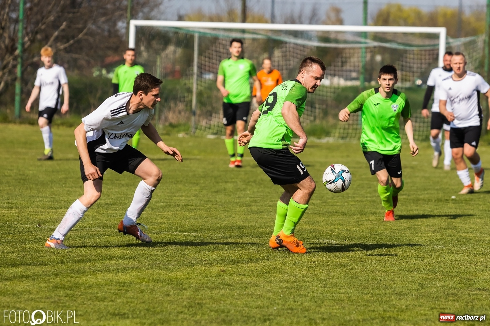 Zdjęcie w galerii na portalu naszraciborz.pl: C klasa. Wicher postraszył lidera z Wojnowic [FOTO] wiadomości z regionu